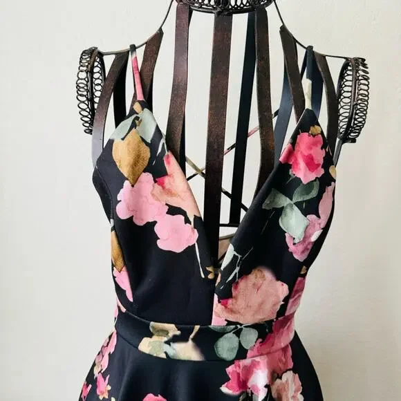 💜 Windsor | Black floral racerback spaghetti strap v neck dress - Picture 4 of 4